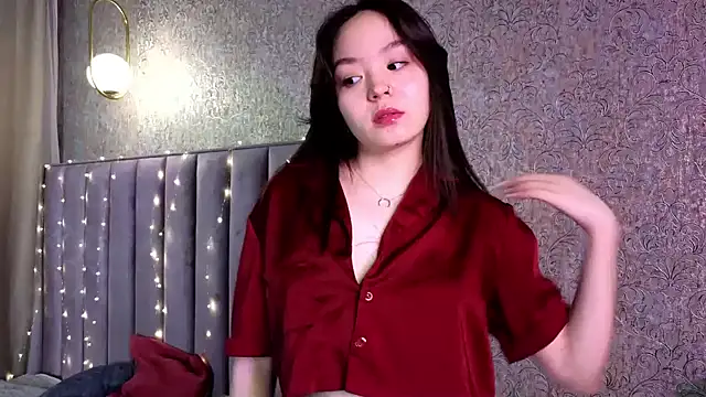 Snapshot of TaiteGloss chatting on 01-09-25, 04:17 TaiteGloss online show from 01-09-25, 04:17