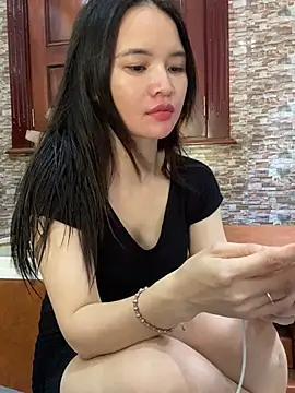 Snapshot of LiLi-Kirix99 chatting on 06-14-26, 02:24 LiLi-Kirix99 online show from 06-14-26, 02:24