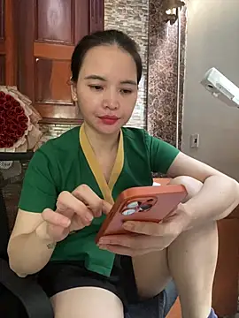 Snapshot of LiLi-Kirix99 chatting on 07-09-26, 07:45 LiLi-Kirix99 online show from 07-09-26, 07:45