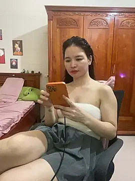 Snapshot of LiLi-Kirix99 chatting on 07-15-26, 03:06 LiLi-Kirix99 online show from 07-15-26, 03:06