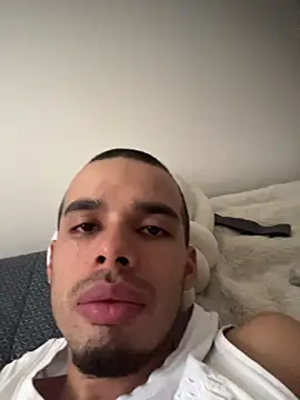 Snapshot of mateoleonee chatting on 01-05-26, 07:50 mateoleonee online show from 01-05-26, 07:50