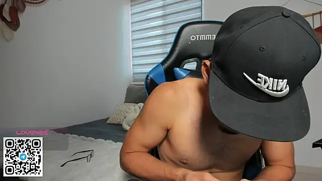 Snapshot of mateoleonee chatting on 01-17-26, 05:38 mateoleonee online show from 01-17-26, 05:38