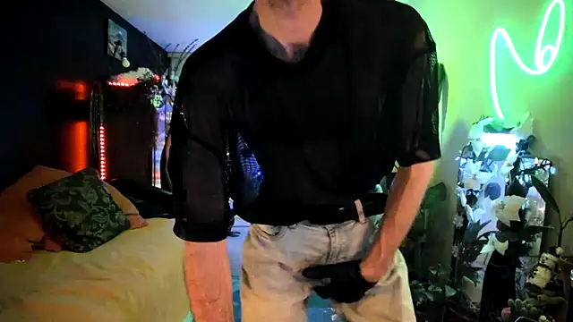 leatherz69 online show from 12-19-24, 12:01