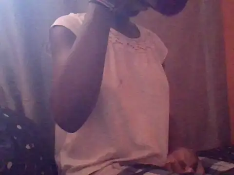 Snapshot of ebonyvalleria1 chatting on 04-21-26, 05:47 ebonyvalleria1 online show from 04-21-26, 05:47