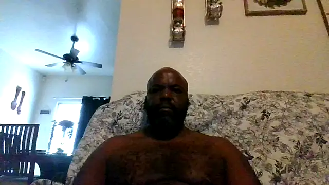 Willie8762 online show from 04-28-26, 03:50