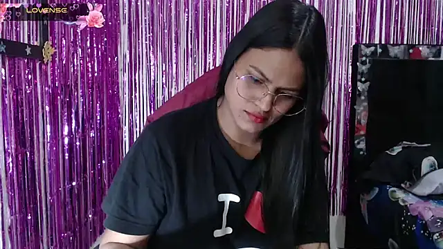 SweetAlmaa online show from 01-08-26, 10:56