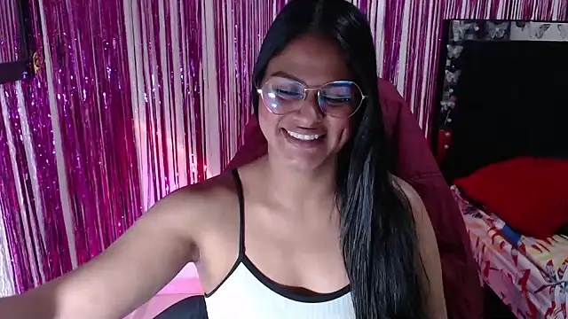 SweetAlmaa online show from 05-10-26, 02:11