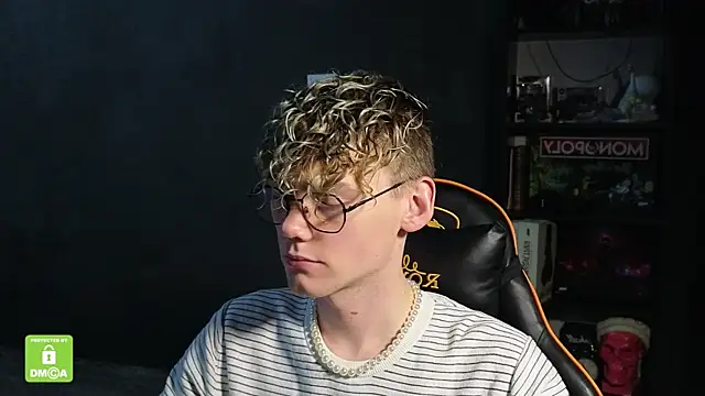 Keytaro online show from 11-28-25, 09:23