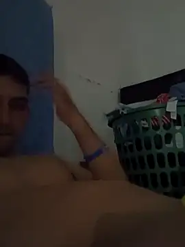 Snapshot of Jey699 chatting on 02-21-25, 04:40 Jey699 online show from 02-21-25, 04:40