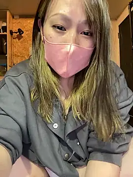 Snapshot of annna_annna_2024 chatting on 12-15-25, 04:00 annna annna 2024 online show from 12-15-25, 04:00