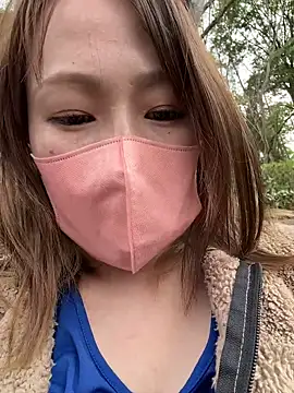 Snapshot of annna_annna_2024 chatting on 03-27-26, 01:44 annna annna 2024 online show from 03-27-26, 01:44