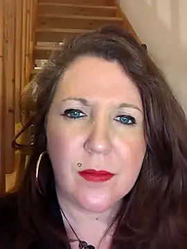 Snapshot of Candy-Desire chatting on 02-15-25, 08:22 Candy-Desire online show from 02-15-25, 08:22