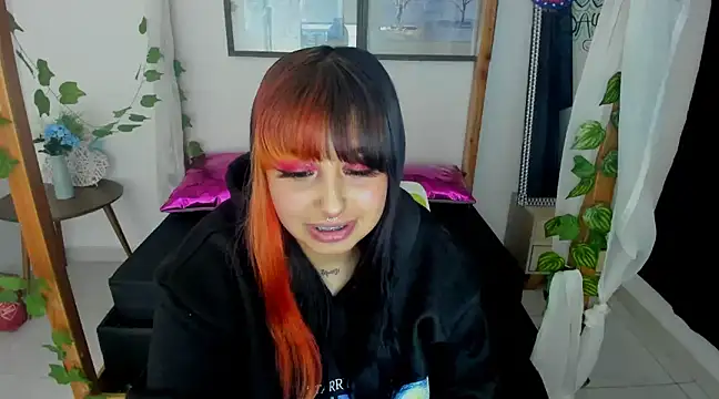 lussyevans24 online show from 01-22-25, 04:44