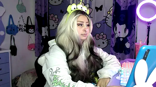 lussyevans24 online show from 11-19-25, 03:50