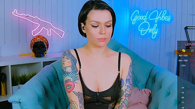 My toys pink online show from 03-13-25, 07:42