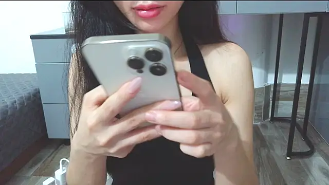 Snapshot of Baby-sexygirl01 chatting on 04-04-26, 01:08 Baby-sexygirl01 online show from 04-04-26, 01:08