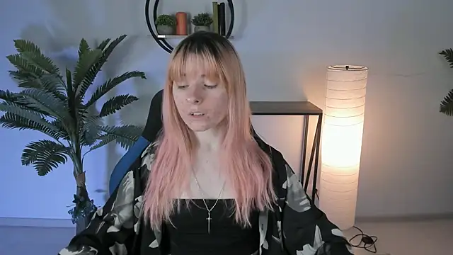 LexiWenford online show from 02-21-25, 02:50