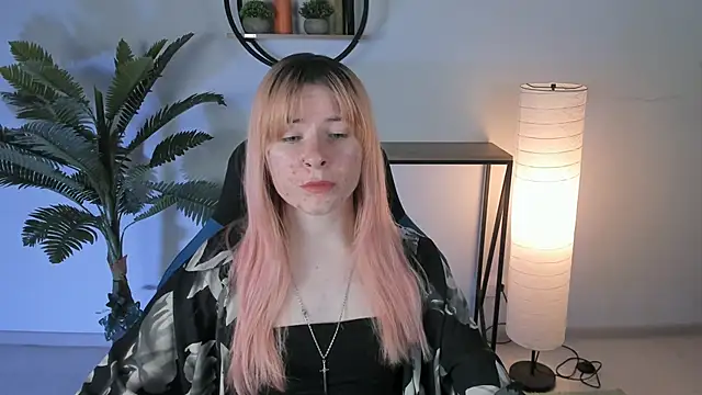 LexiWenford online show from 02-21-25, 05:56