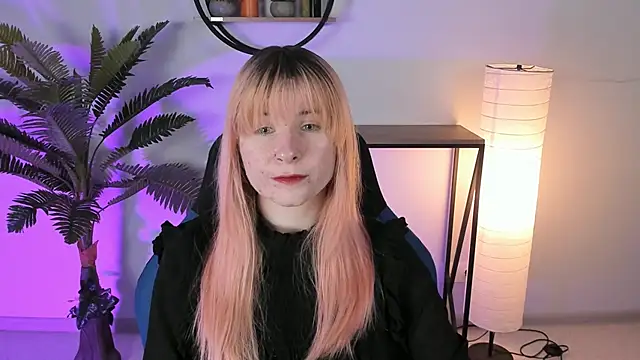 LexiWenford online show from 02-24-25, 09:00