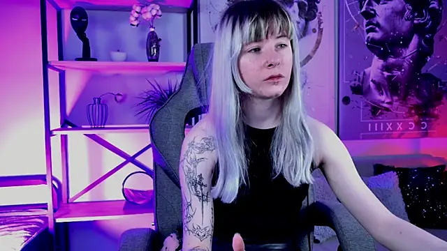 LexiWenford online show from 04-06-26, 02:53