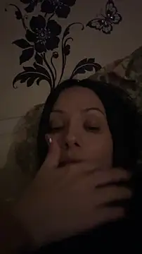 Snapshot of Devil_Goddess chatting on 11-02-25, 05:37 Devil Goddess online show from 11-02-25, 05:37