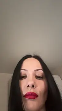 Snapshot of Devil_Goddess chatting on 11-06-25, 01:23 Devil Goddess online show from 11-06-25, 01:23