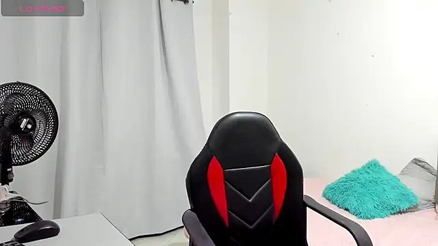 Snapshot of Sanddi_milff chatting on 01-20-25, 07:14 Sanddi milff online show from 01-20-25, 07:14