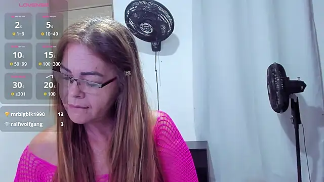 Snapshot of Sanddi_milff chatting on 10-06-25, 08:17 Sanddi milff online show from 10-06-25, 08:17