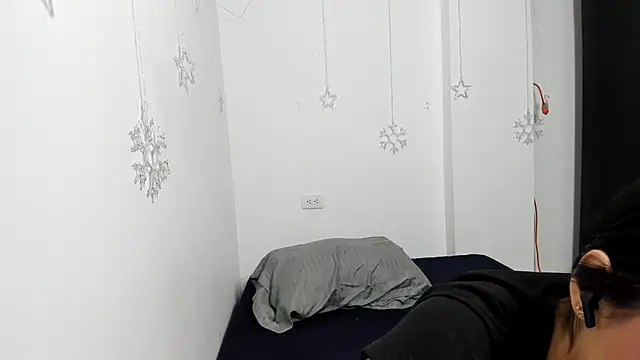 monse 02 online show from 02-15-26, 02:03