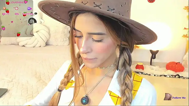 StormiRusso online show from 10-24-25, 01:35