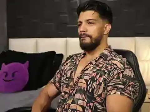 Snapshot of DannSaenz chatting on 02-20-25, 12:47 DannSaenz online show from 02-20-25, 12:47