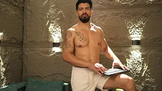 Snapshot of DannSaenz chatting on 03-11-25, 10:51 DannSaenz online show from 03-11-25, 10:51