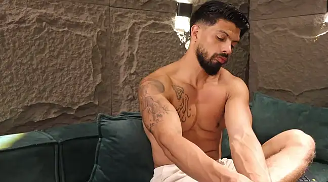 Snapshot of DannSaenz chatting on 03-11-25, 01:56 DannSaenz online show from 03-11-25, 01:56