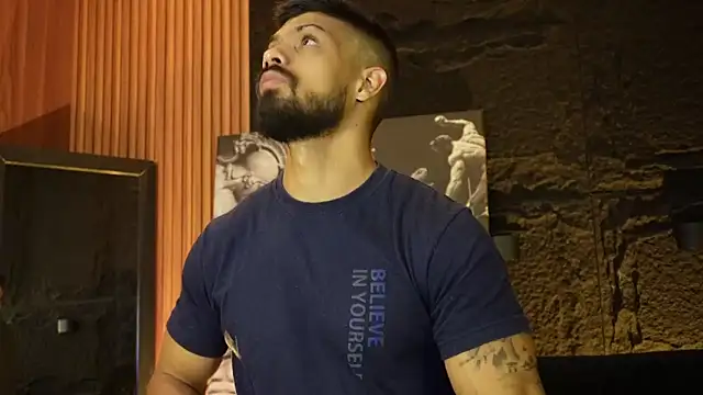 Snapshot of DannSaenz chatting on 09-23-25, 11:35 DannSaenz online show from 09-23-25, 11:35