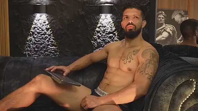 Snapshot of DannSaenz chatting on 10-25-25, 12:45 DannSaenz online show from 10-25-25, 12:45