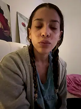 DanielaSaenz0 online show from 10-13-25, 01:16