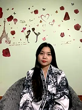 Snapshot of Maeve2k5 chatting on 12-04-24, 11:30 Maeve2k5 online show from 12-04-24, 11:30
