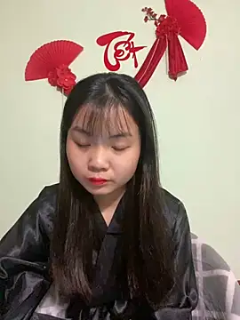Snapshot of Maeve2k5 chatting on 03-17-25, 02:52 Maeve2k5 online show from 03-17-25, 02:52