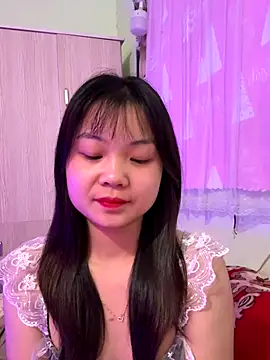 Maeve2k5 online show from 10-25-25, 09:17