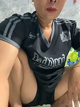 Linaannn online show from 04-10-26, 11:42