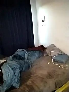 Snapshot of Convertiblechulo chatting on 10-22-25, 03:29 Convertiblechulo online show from 10-22-25, 03:29