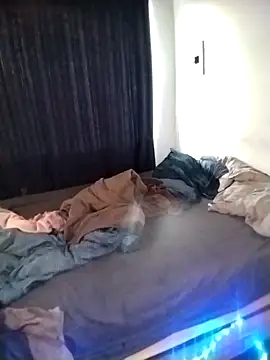 Snapshot of Convertiblechulo chatting on 01-09-26, 03:42 Convertiblechulo online show from 01-09-26, 03:42