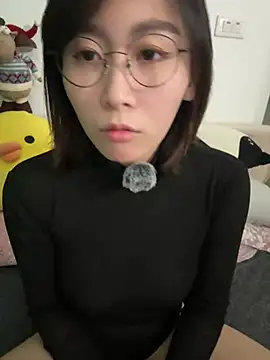 Snapshot of Ashepova000 chatting on 01-13-25, 12:13 Ashepova000 online show from 01-13-25, 12:13