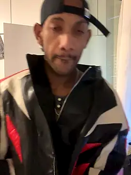 Snapshot of esteraulxxx chatting on 09-18-25, 04:53 esteraulxxx online show from 09-18-25, 04:53