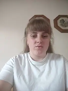 Snapshot of CoddessCrystal chatting on 04-04-26, 12:02 CoddessCrystal online show from 04-04-26, 12:02