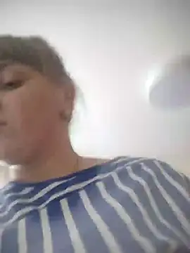 Snapshot of CoddessCrystal chatting on 04-07-26, 01:11 CoddessCrystal online show from 04-07-26, 01:11