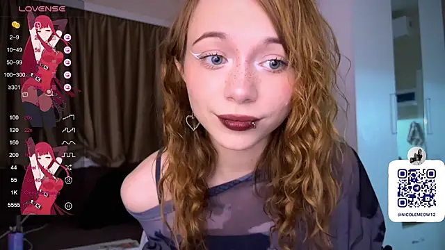 Snapshot of _SofiaBrown chatting on 11-28-25, 02:42 SofiaBrown online show from 11-28-25, 02:42