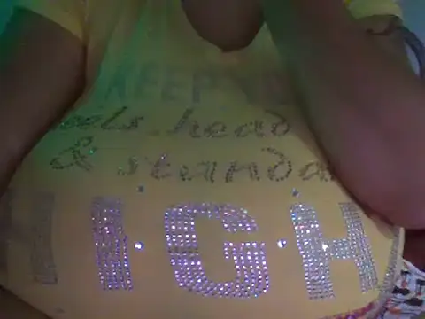 Snapshot of RoxiRedXXX chatting on 12-21-24, 07:27 RoxiRedXXX online show from 12-21-24, 07:27