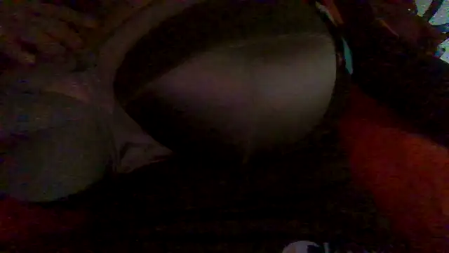 Snapshot of RoxiRedXXX chatting on 09-17-25, 06:09 RoxiRedXXX online show from 09-17-25, 06:09