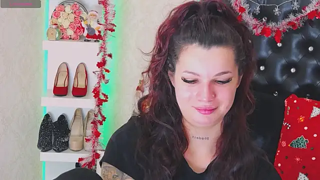 Allisonn223 online show from 12-18-25, 01:50